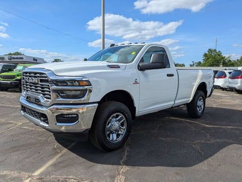New 2026 RAM 2500 Tradesman w/ Chrome Appearance Group AWD/4WD image 6