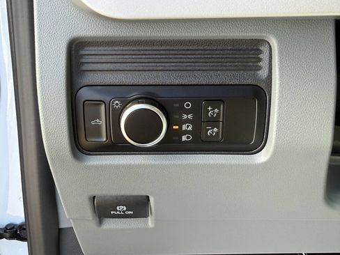 New 2026 Ford F350 XL w/ 360-Degree Camera Package RWD image 22
