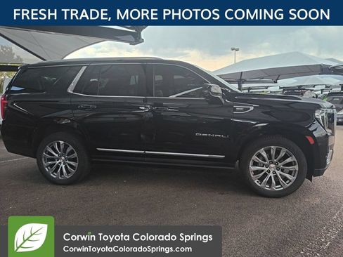 Used 2022 GMC Yukon Denali w/ Denali Reserve Package AWD/4WD image 3