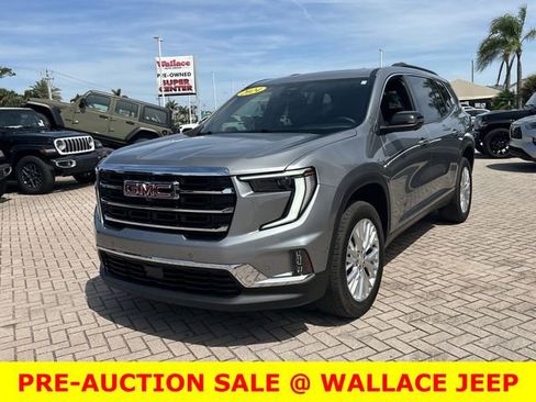 Used 2024 GMC Acadia Elevation w/ Super Cruise Package FWD image 3