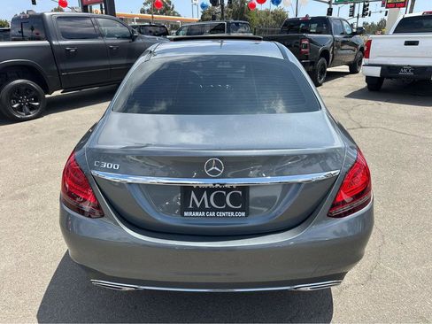 Used 2019 Mercedes-Benz C 300 Sedan image 12