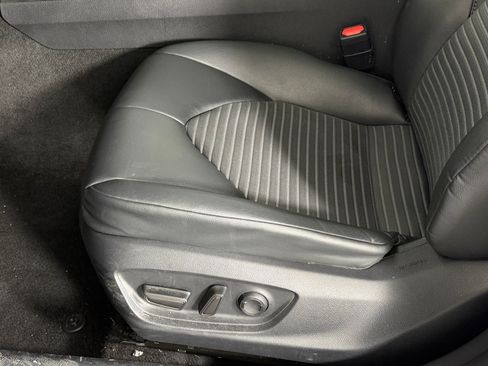 Used 2023 Toyota Camry SE FWD image 13