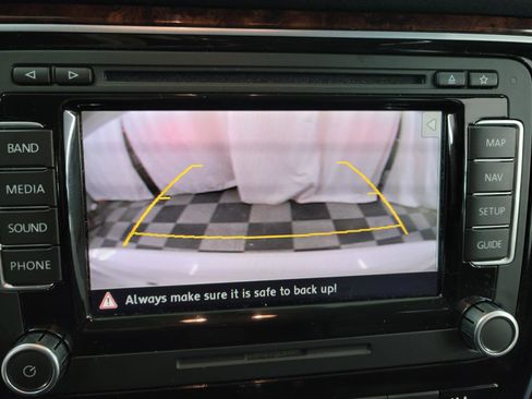 Used 2013 Volkswagen Passat 2.5 SEL Premium image 17