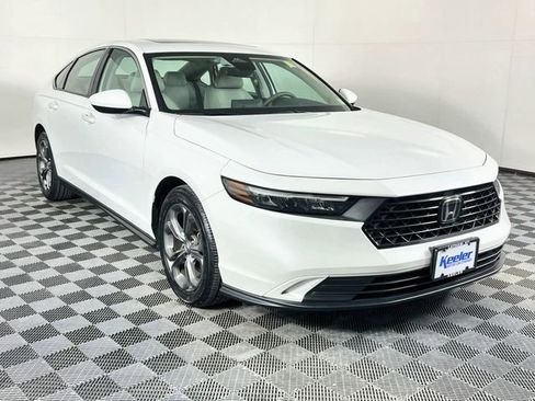 Certified 2023 Honda Accord EX image 9