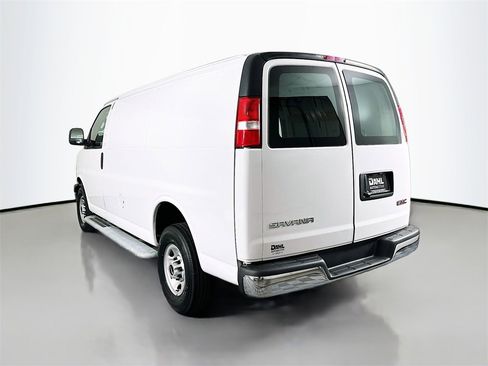 Used 2023 GMC Savana 2500 w/ Driver Convenience Package image 5