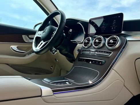 Certified 2022 Mercedes-Benz GLC 300 4MATIC image 12
