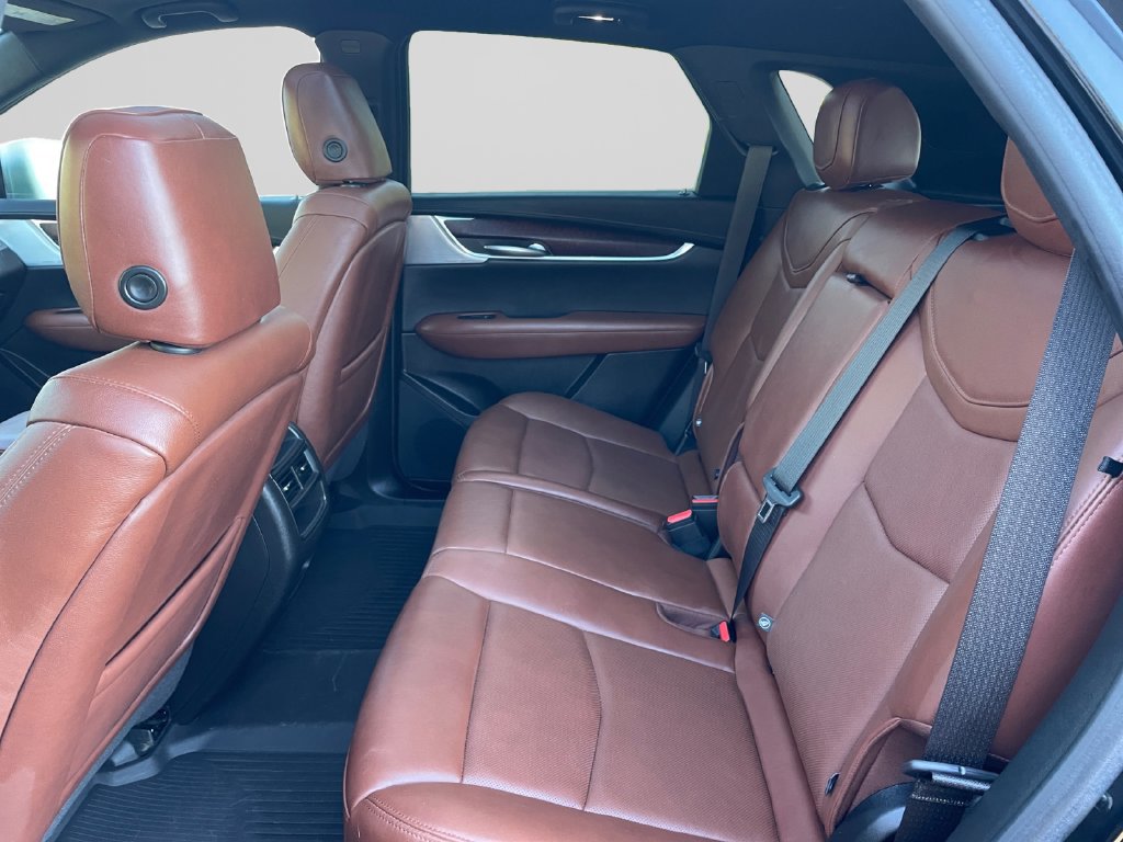 Certified 2023 Cadillac XT5 Premium Luxury w/ Technology Package AWD/4WD image 19