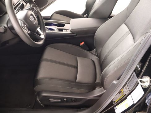 Used 2020 Honda Accord EX image 11