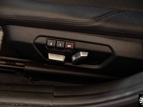 Used 2017 BMW 320i xDrive Sedan image 22