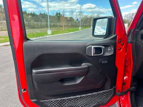 Used 2021 Jeep Wrangler Unlimited Sport AWD/4WD image 19