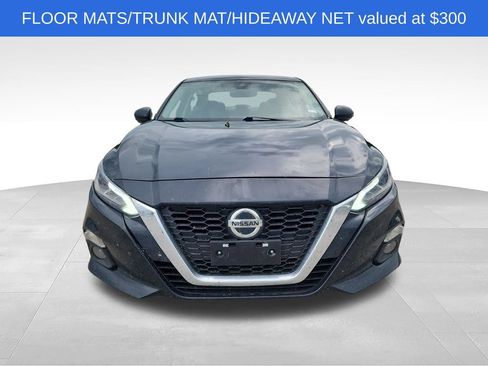 Used 2020 Nissan Altima 2.5 Platinum FWD image 2