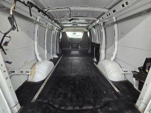 Used 2020 Chevrolet Express 2500 w/ Driver Convenience Package RWD image 13