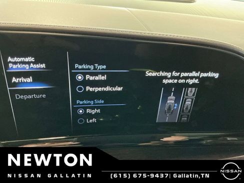 Used 2021 Cadillac Escalade ESV Sport Platinum RWD image 11