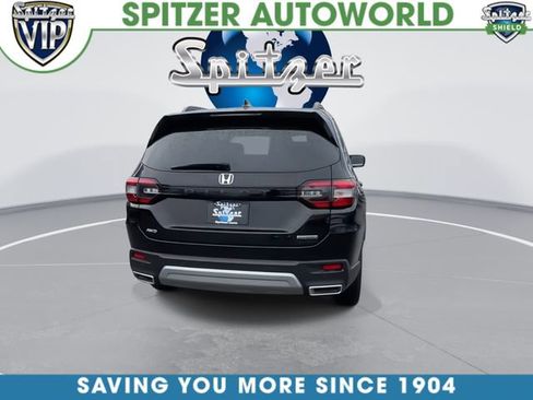Used 2025 Honda Pilot Touring image 8