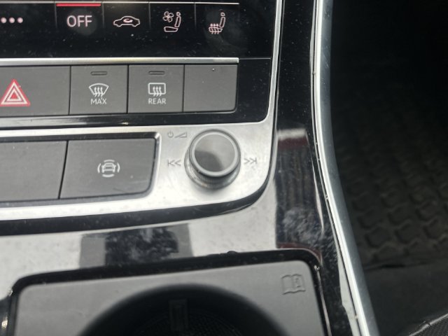 Used 2021 Audi Q7 3.0T Premium Plus w/ Executive Package AWD/4WD image 23