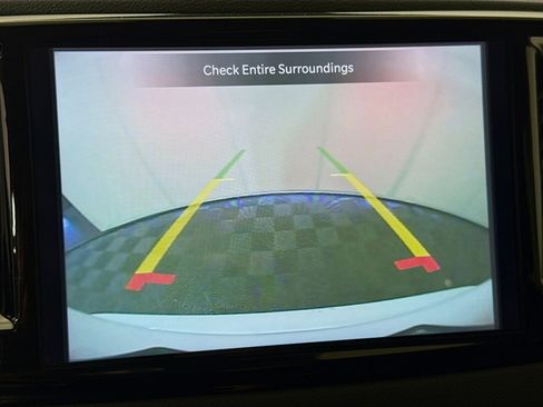 Used 2024 Chrysler Pacifica Touring-L FWD image 19