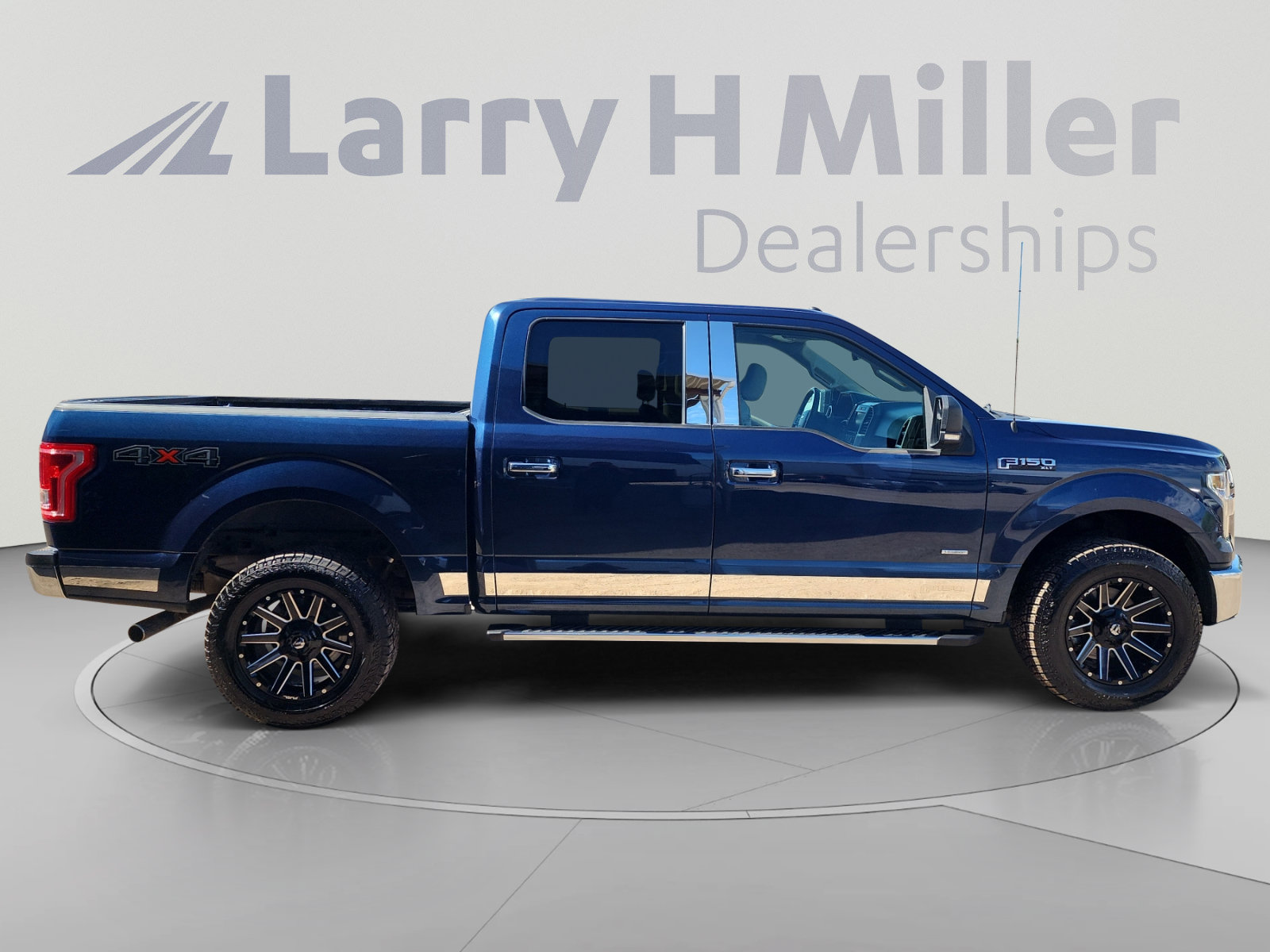 Used 2015 Ford F150 XLT w/ Equipment Group 302A Luxury AWD/4WD image 6
