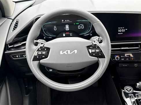 New 2026 Kia Niro SX image 17