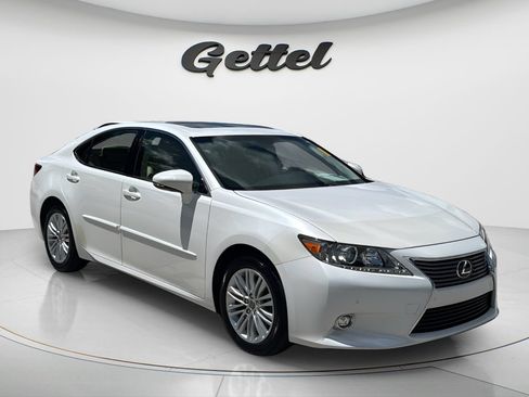 Used 2015 Lexus ES 350 w/ Luxury Package FWD image 3