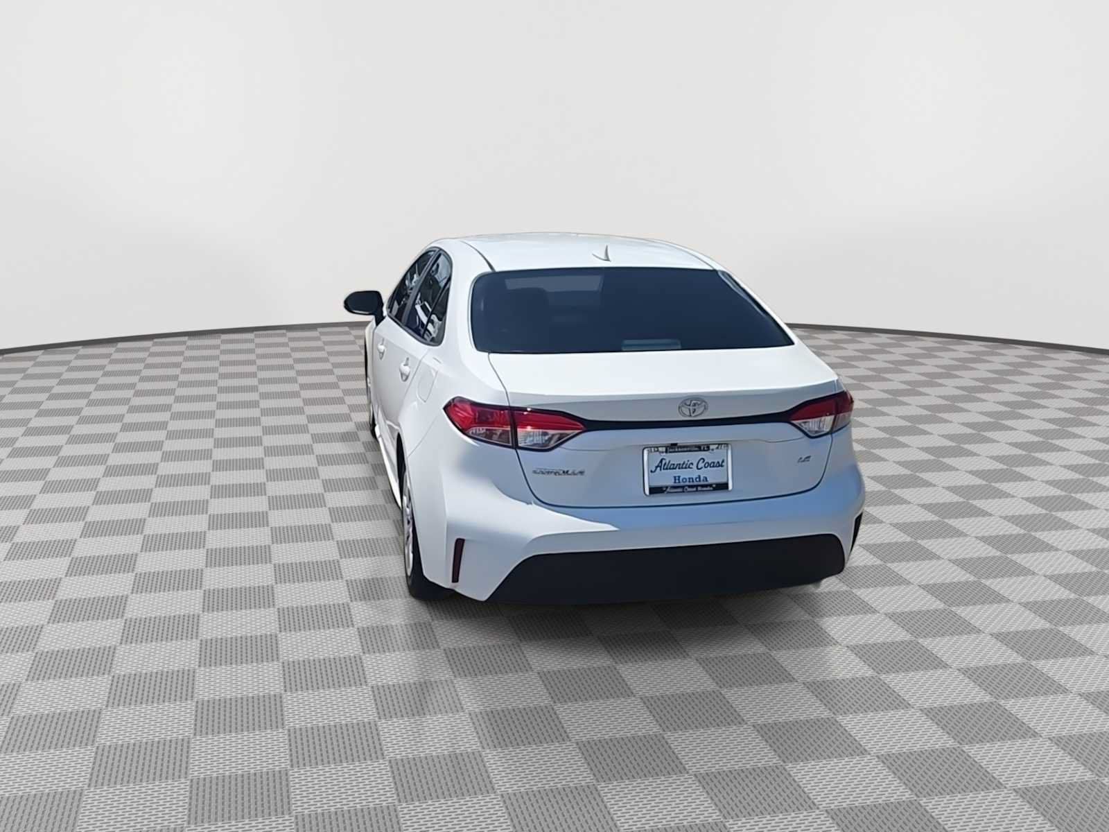 Used 2023 Toyota Corolla LE FWD image 7