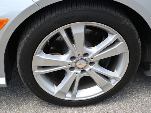 Used 2012 Mercedes-Benz E 350 4MATIC Sedan image 8