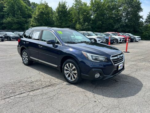 Used 2018 Subaru Outback 3.6R Touring AWD/4WD image 8