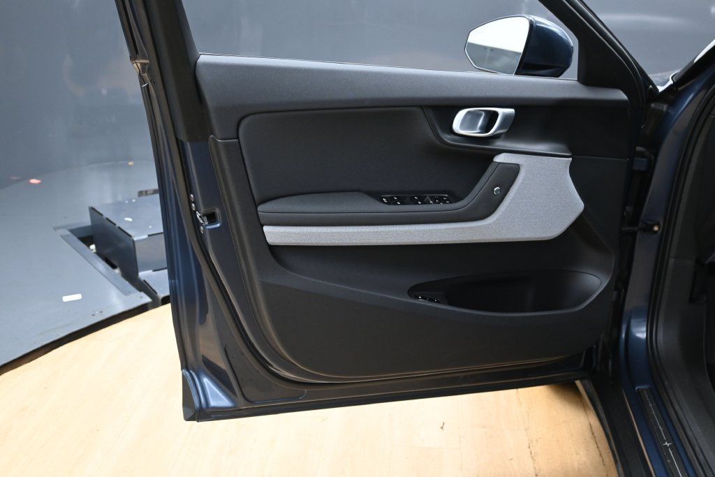 Used 2024 Polestar Polestar 2 AWD/4WD image 25