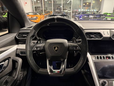 Used 2021 Lamborghini Urus image 11