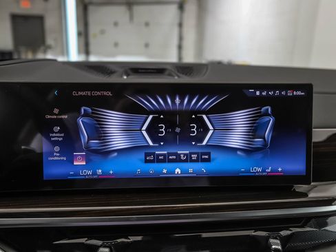 New 2027 BMW X7 xDrive40i w/ Executive Package AWD/4WD image 18
