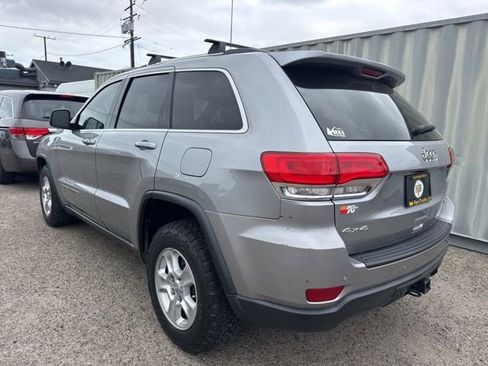 Used 2017 Jeep Grand Cherokee Laredo w/ Quick Order Package 23E AWD/4WD image 7