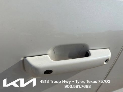 Used 2023 Ford F150 Lariat w/ Max Trailer Tow Package AWD/4WD image 8