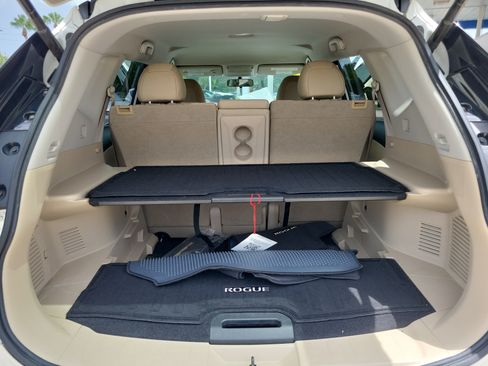 Used 2018 Nissan Rogue SV FWD image 7