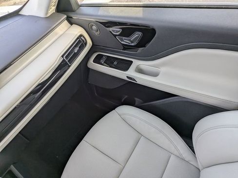 New 2026 Lincoln Aviator Reserve image 13