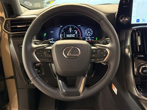 Certified 2025 Lexus LX 700h Overtrail image 21