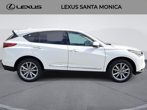 Used 2023 Acura RDX w/ Technology Package FWD image 4