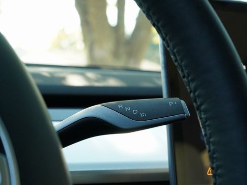 Used 2021 Tesla Model Y Long Range image 28