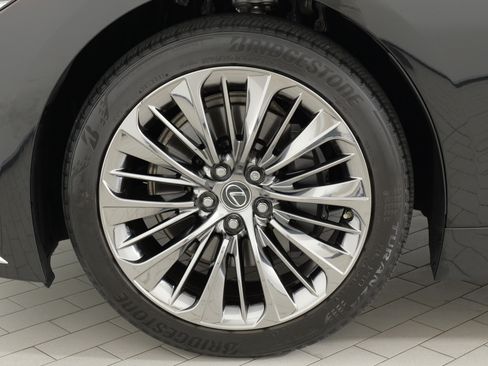 Used 2021 Lexus LS 500 AWD w/ Interior Upgrade Package image 55