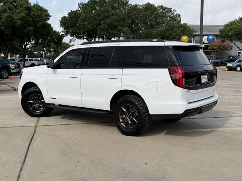 Certified 2025 Ford Expedition Tremor AWD/4WD image 10