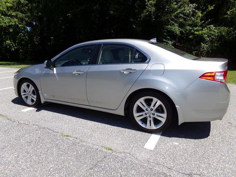 Used 2010 Acura TSX V6 Sedan FWD image 9