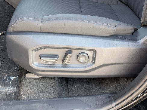 New 2026 Toyota Tundra SR5 w/ SR5 Convenience Package image 10