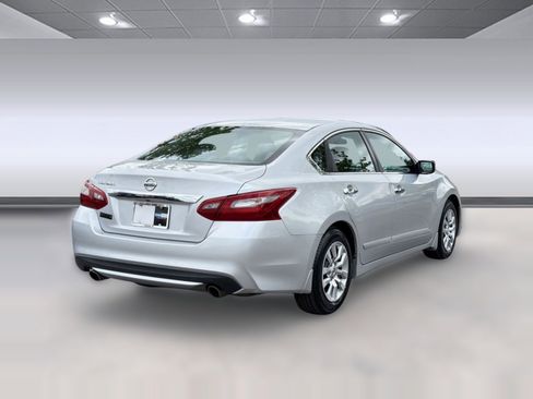 Used 2018 Nissan Altima 2.5 S w/ S Convenience Package FWD image 8