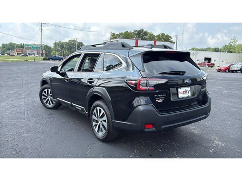Used 2024 Subaru Outback Premium AWD/4WD image 5