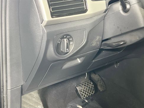 Used 2022 Volkswagen Atlas SE image 10