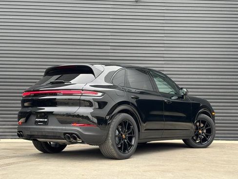 Certified 2026 Porsche Cayenne AWD/4WD image 7