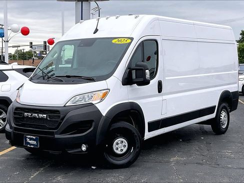 Used 2025 RAM ProMaster 2500 w/ Convenience Group FWD image 11