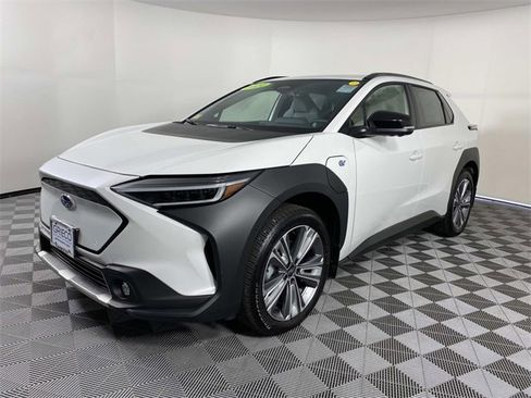 Used 2024 Subaru Solterra Limited image 4