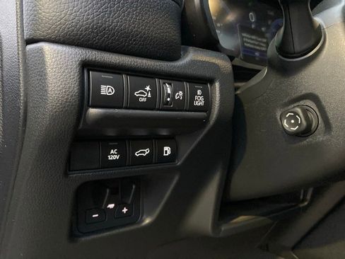 Certified 2024 Toyota Land Cruiser Base image 15