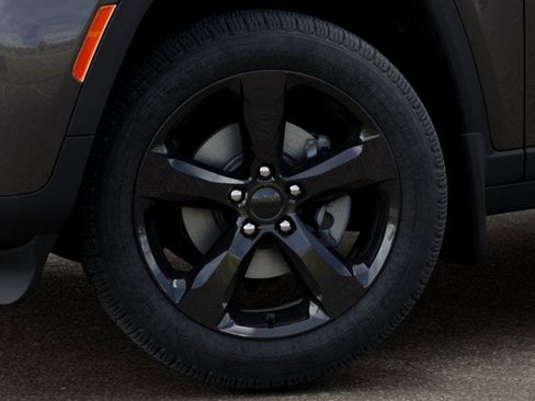 New 2026 Jeep Grand Cherokee Limited w/ Limited Altitude Package AWD/4WD image 8