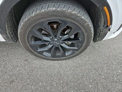 Used 2023 Kia Sorento SX image 10