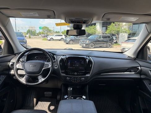 Used 2020 Chevrolet Traverse RS AWD/4WD image 17